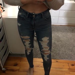 AMERICAN EAGLE JEANS